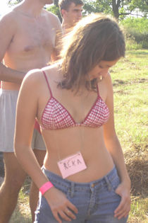 Anne Castro, Bella,