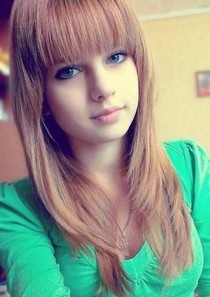Gaping blond slut gets her